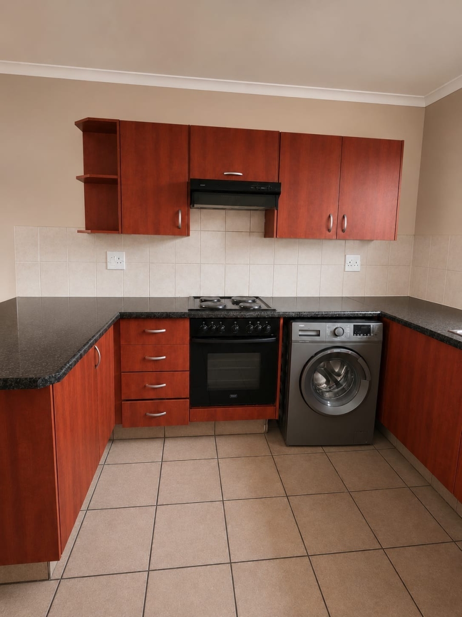2 Bedroom Property for Sale in Vorna Valley Gauteng