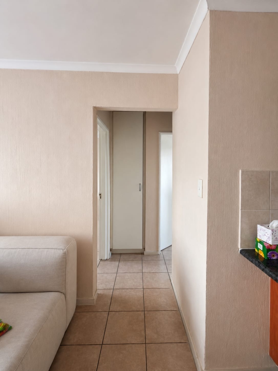 2 Bedroom Property for Sale in Vorna Valley Gauteng