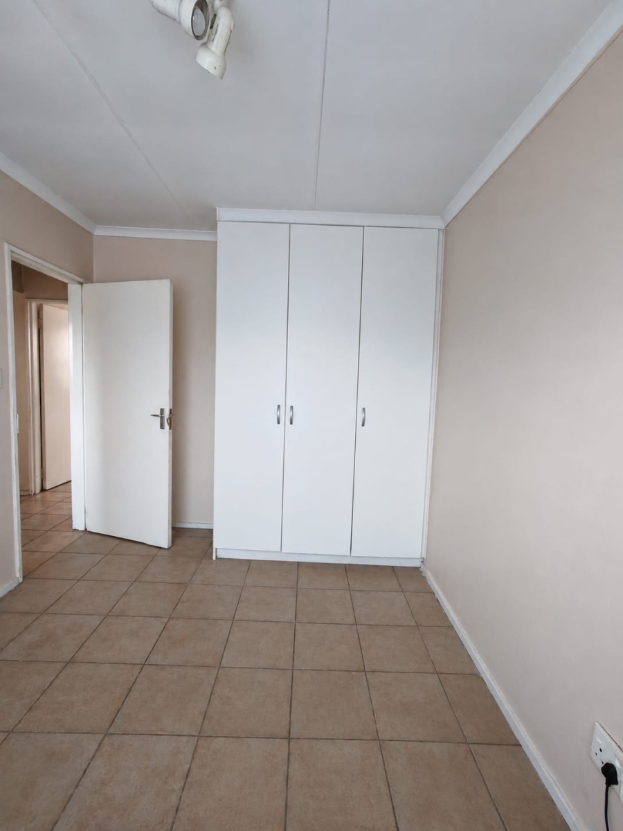 2 Bedroom Property for Sale in Vorna Valley Gauteng