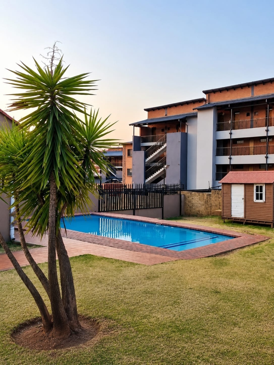 2 Bedroom Property for Sale in Vorna Valley Gauteng