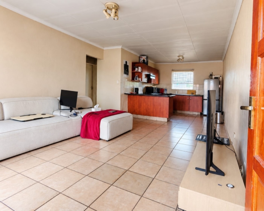2 Bedroom Property for Sale in Vorna Valley Gauteng