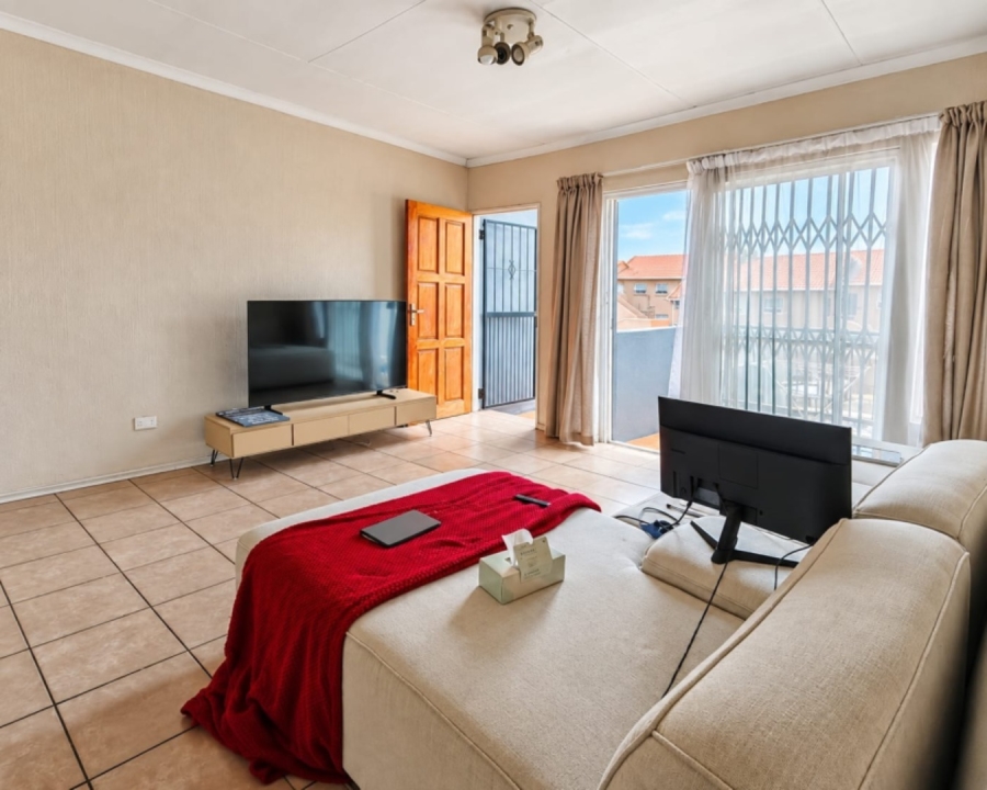 2 Bedroom Property for Sale in Vorna Valley Gauteng