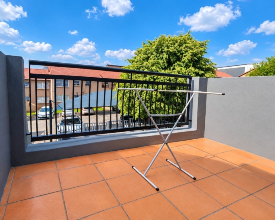 2 Bedroom Property for Sale in Vorna Valley Gauteng