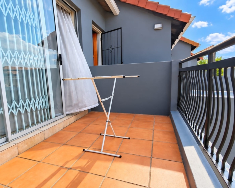 2 Bedroom Property for Sale in Vorna Valley Gauteng