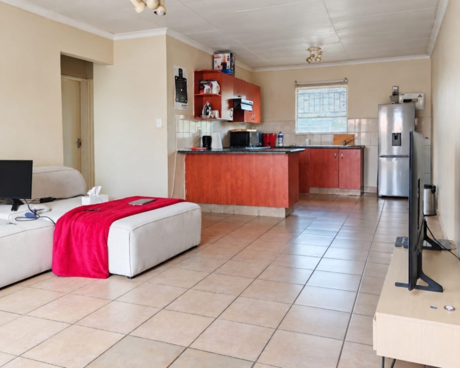 2 Bedroom Property for Sale in Vorna Valley Gauteng
