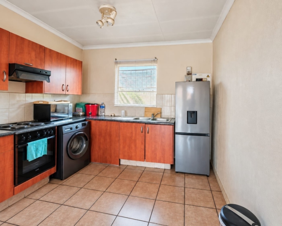 2 Bedroom Property for Sale in Vorna Valley Gauteng
