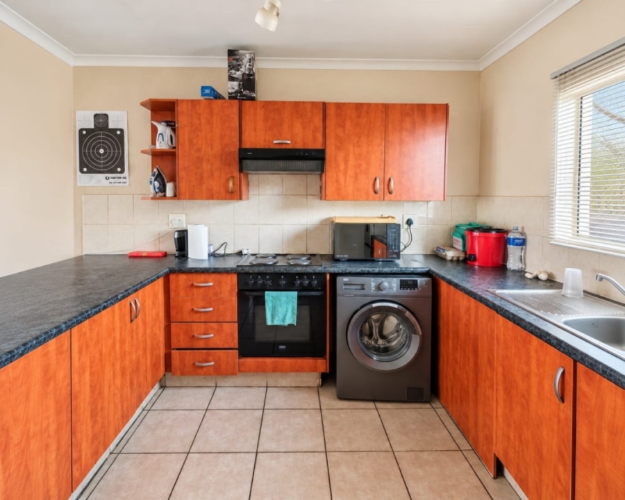 2 Bedroom Property for Sale in Vorna Valley Gauteng