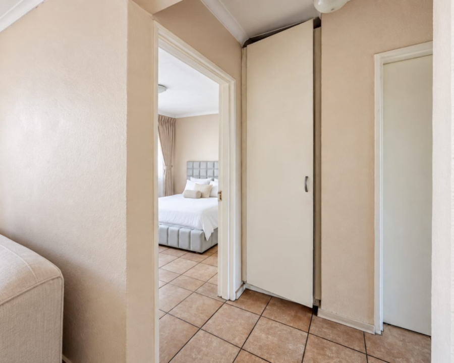 2 Bedroom Property for Sale in Vorna Valley Gauteng