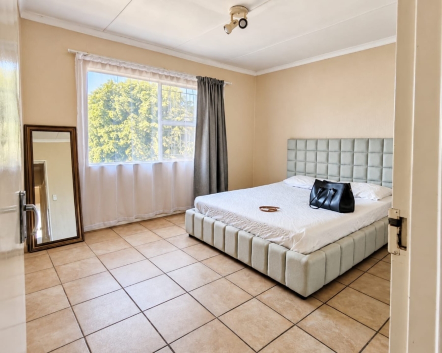 2 Bedroom Property for Sale in Vorna Valley Gauteng