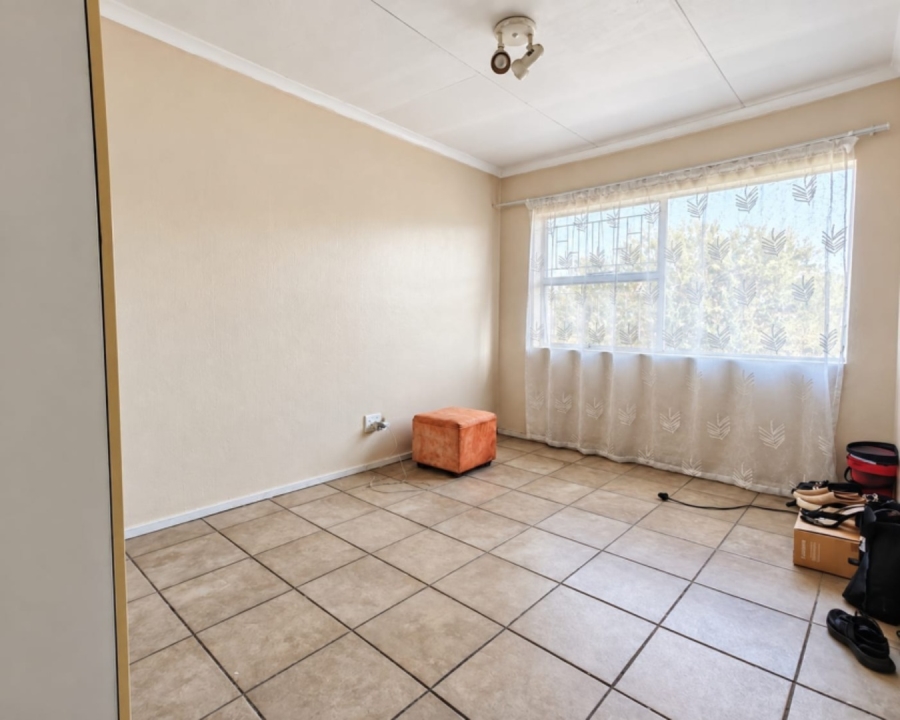 2 Bedroom Property for Sale in Vorna Valley Gauteng