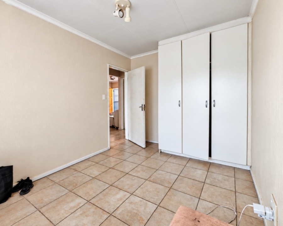 2 Bedroom Property for Sale in Vorna Valley Gauteng