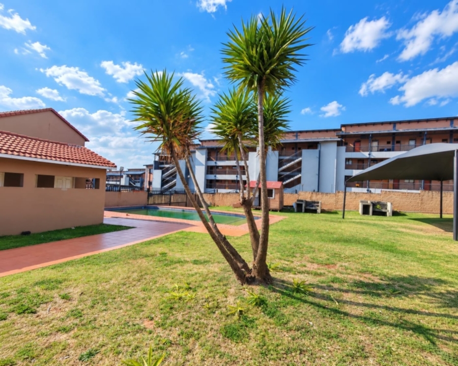 2 Bedroom Property for Sale in Vorna Valley Gauteng