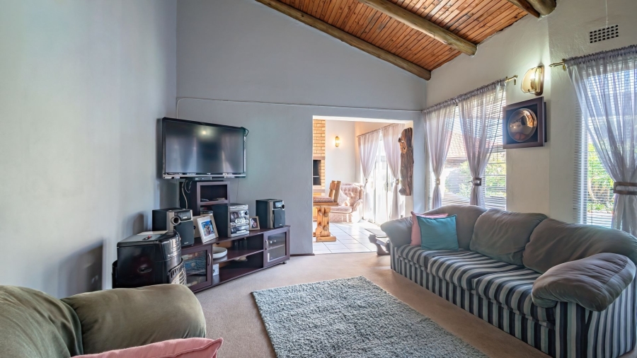 5 Bedroom Property for Sale in Sunward Park Gauteng