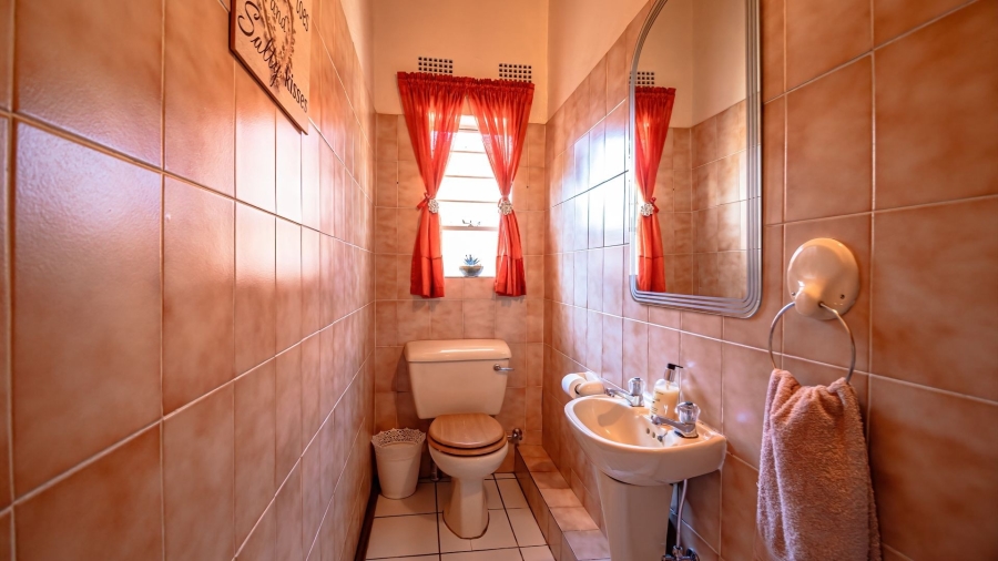 5 Bedroom Property for Sale in Sunward Park Gauteng