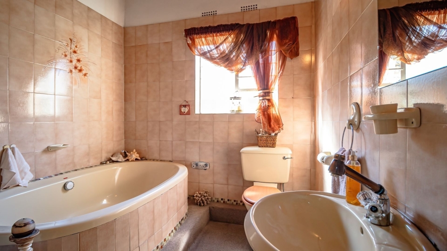 5 Bedroom Property for Sale in Sunward Park Gauteng