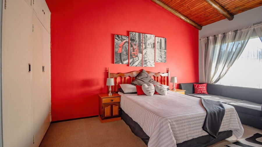 5 Bedroom Property for Sale in Sunward Park Gauteng