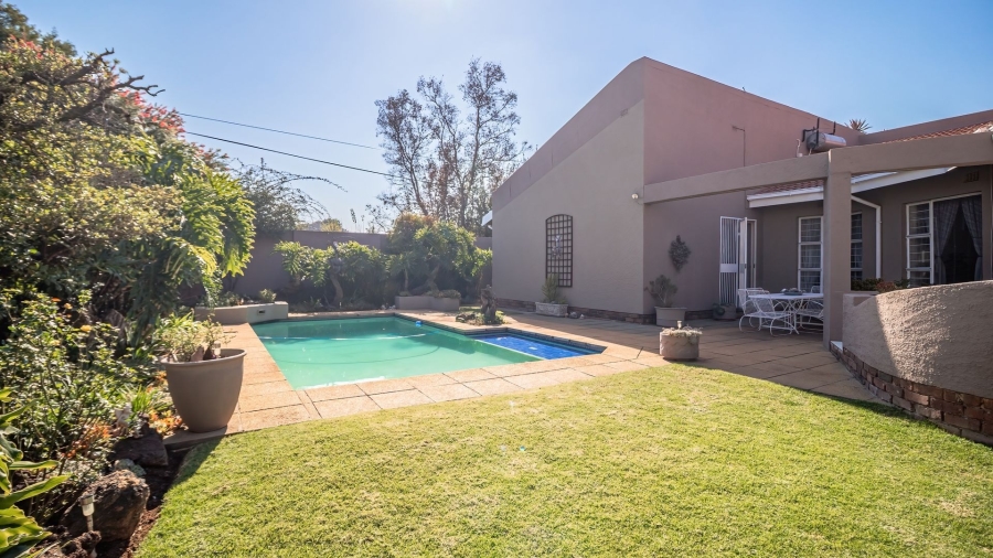 5 Bedroom Property for Sale in Sunward Park Gauteng