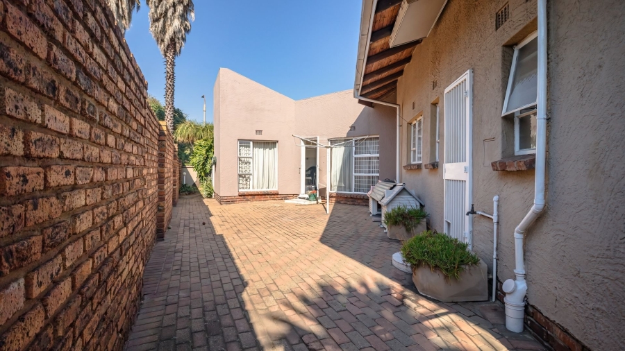 5 Bedroom Property for Sale in Sunward Park Gauteng