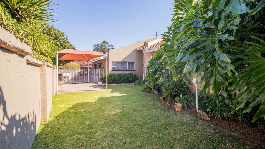 5 Bedroom Property for Sale in Sunward Park Gauteng