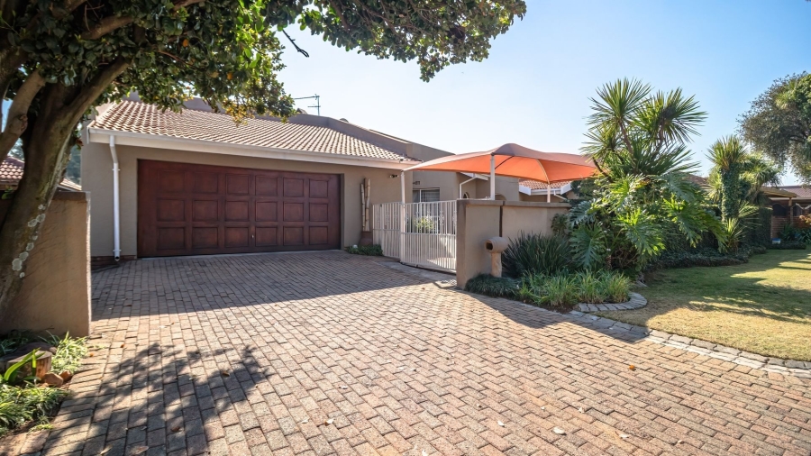5 Bedroom Property for Sale in Sunward Park Gauteng