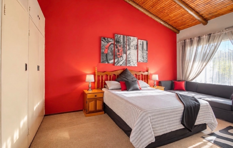 5 Bedroom Property for Sale in Sunward Park Gauteng