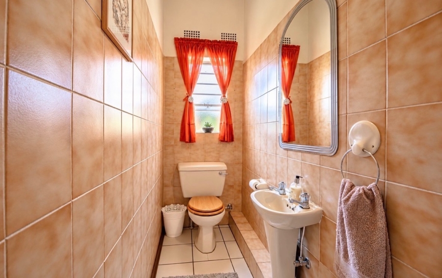 5 Bedroom Property for Sale in Sunward Park Gauteng