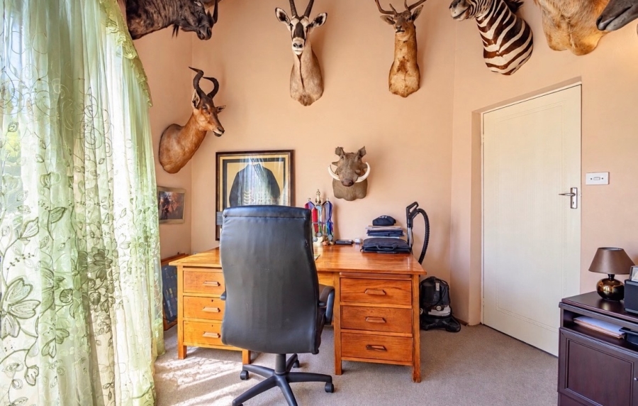 5 Bedroom Property for Sale in Sunward Park Gauteng