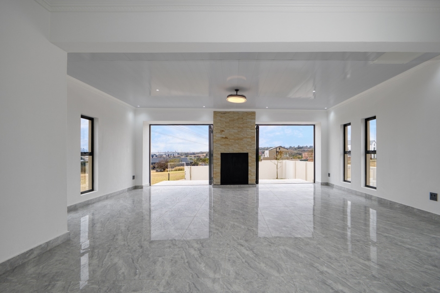5 Bedroom Property for Sale in Helderfontein Estate Gauteng