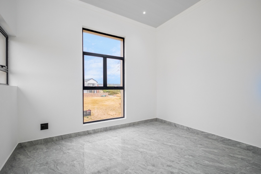 5 Bedroom Property for Sale in Helderfontein Estate Gauteng