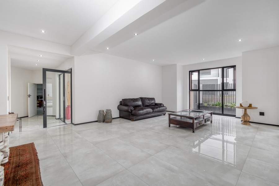 To Let 4 Bedroom Property for Rent in Helderfontein Estate Gauteng