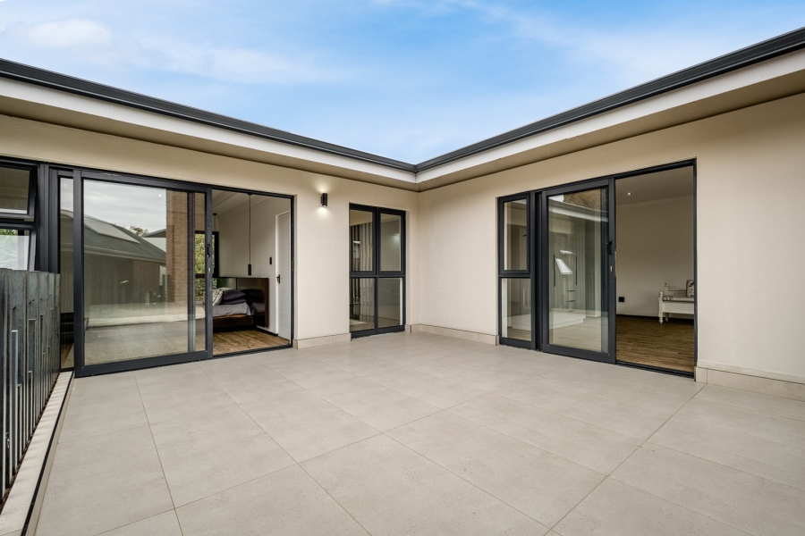 To Let 4 Bedroom Property for Rent in Helderfontein Estate Gauteng