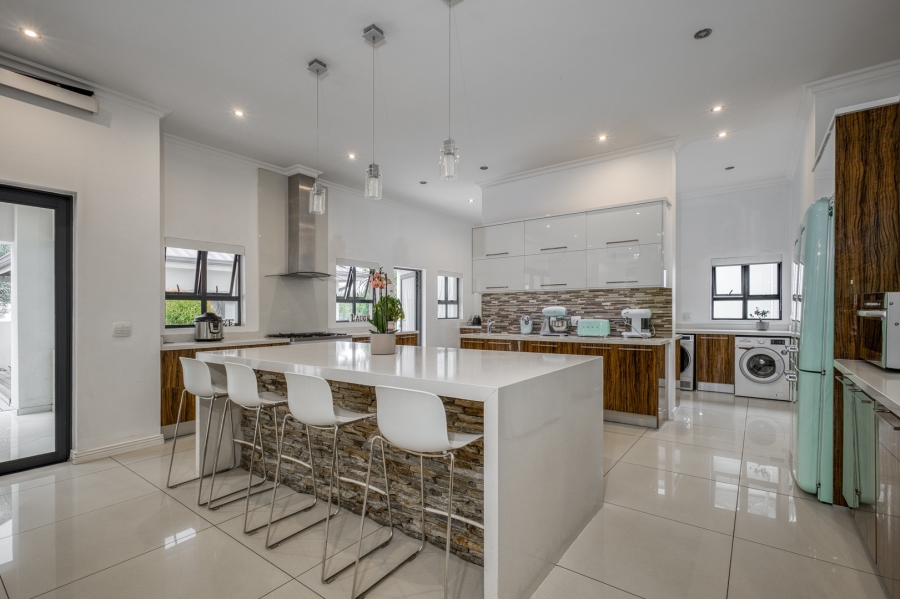 6 Bedroom Property for Sale in Helderfontein Estate Gauteng
