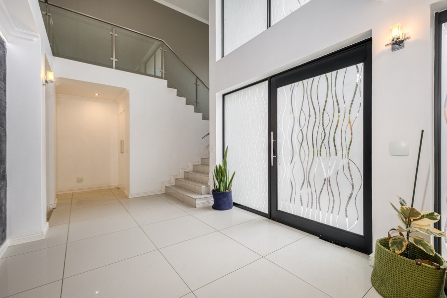 6 Bedroom Property for Sale in Helderfontein Estate Gauteng