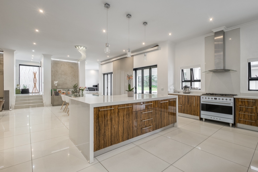 6 Bedroom Property for Sale in Helderfontein Estate Gauteng