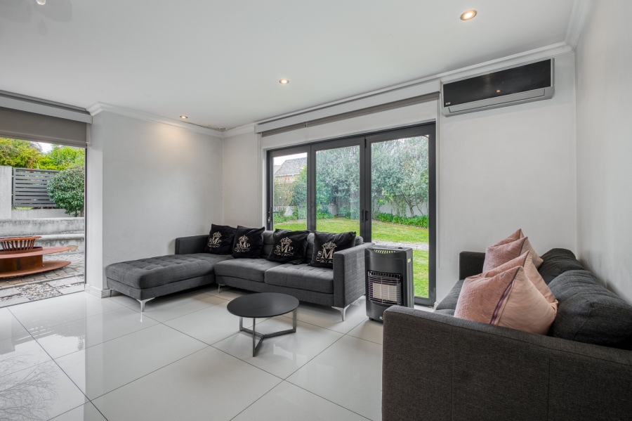 6 Bedroom Property for Sale in Helderfontein Estate Gauteng