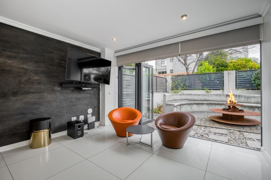 6 Bedroom Property for Sale in Helderfontein Estate Gauteng