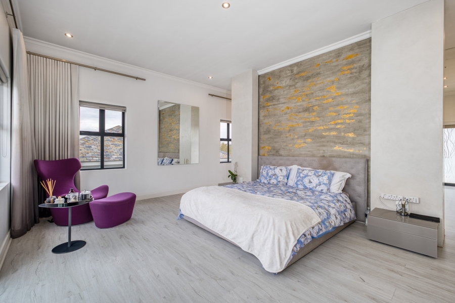6 Bedroom Property for Sale in Helderfontein Estate Gauteng