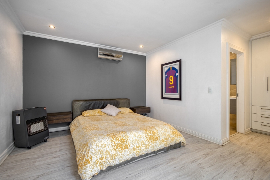 6 Bedroom Property for Sale in Helderfontein Estate Gauteng