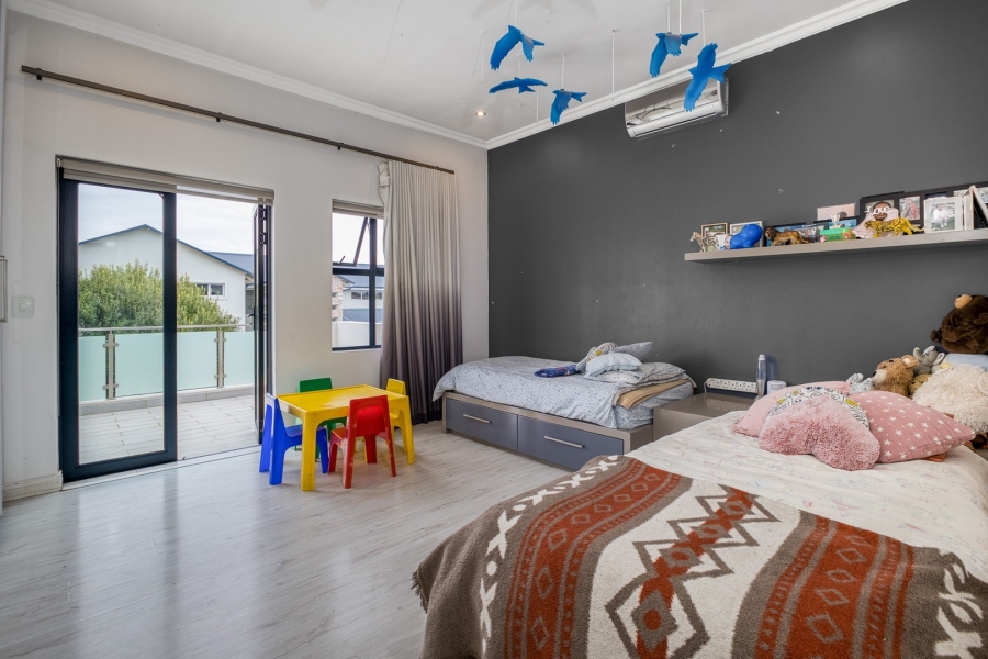 6 Bedroom Property for Sale in Helderfontein Estate Gauteng