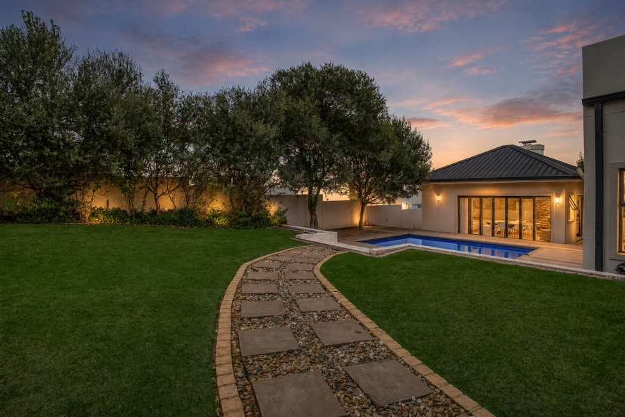 6 Bedroom Property for Sale in Helderfontein Estate Gauteng