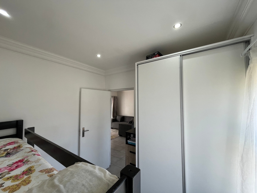 2 Bedroom Property for Sale in Wendywood Gauteng