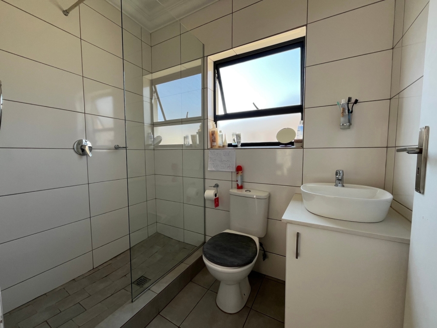 2 Bedroom Property for Sale in Wendywood Gauteng