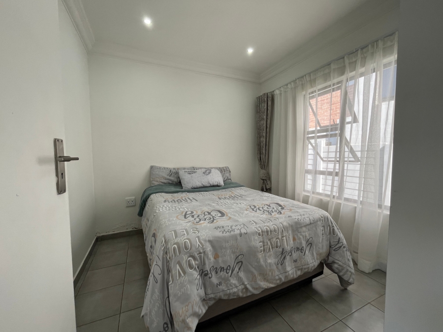 2 Bedroom Property for Sale in Wendywood Gauteng