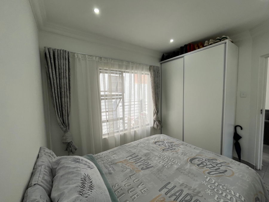 2 Bedroom Property for Sale in Wendywood Gauteng