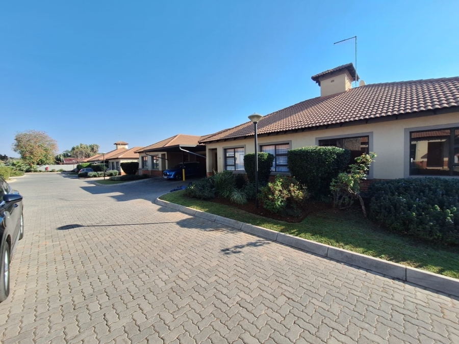 3 Bedroom Property for Sale in Sinoville Gauteng