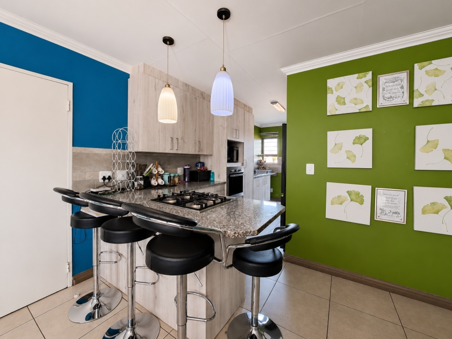 3 Bedroom Property for Sale in Rooihuiskraal North Gauteng