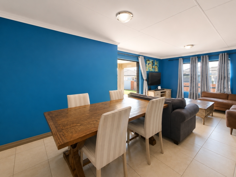 3 Bedroom Property for Sale in Rooihuiskraal North Gauteng