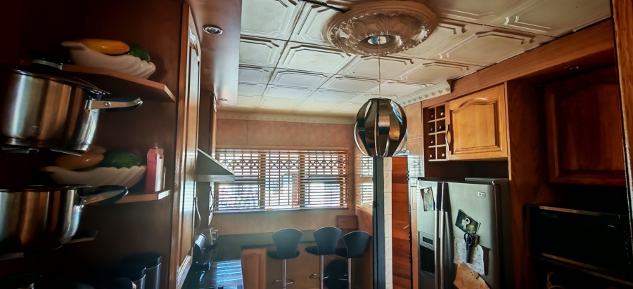 4 Bedroom Property for Sale in Brackendowns Gauteng