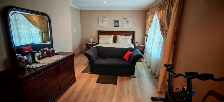4 Bedroom Property for Sale in Brackendowns Gauteng