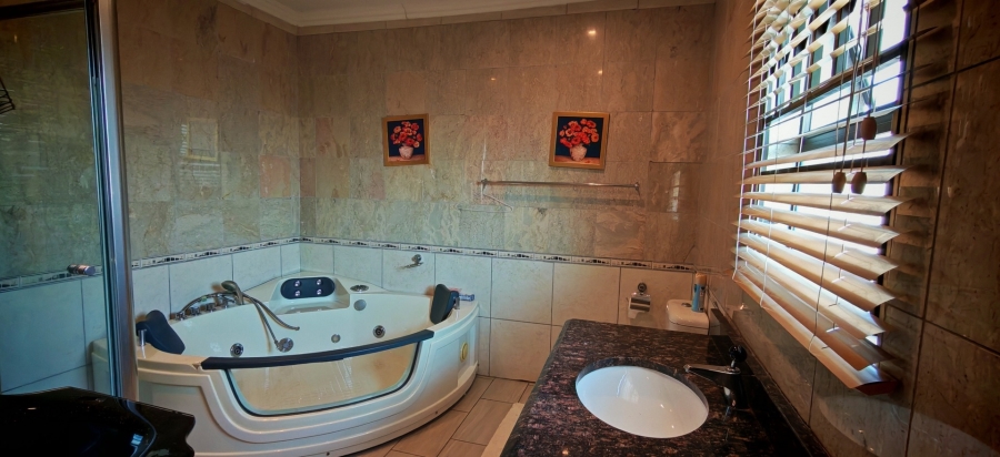 4 Bedroom Property for Sale in Brackendowns Gauteng